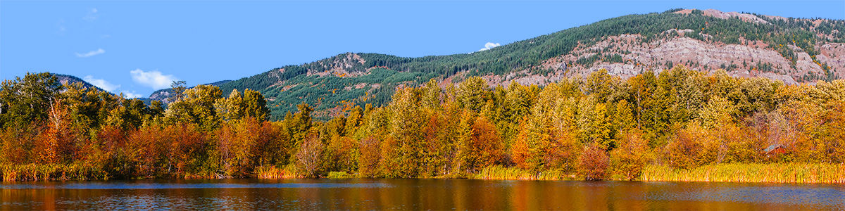 AUTUMN MT WASHINGTON WHITE MOUNTAINS NEW HAMPSHIRE SCENE 2 left with lake