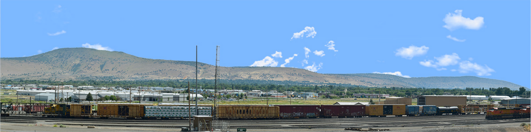 BNSF YARD KLAMATH FALLS FROM THE SOUTH