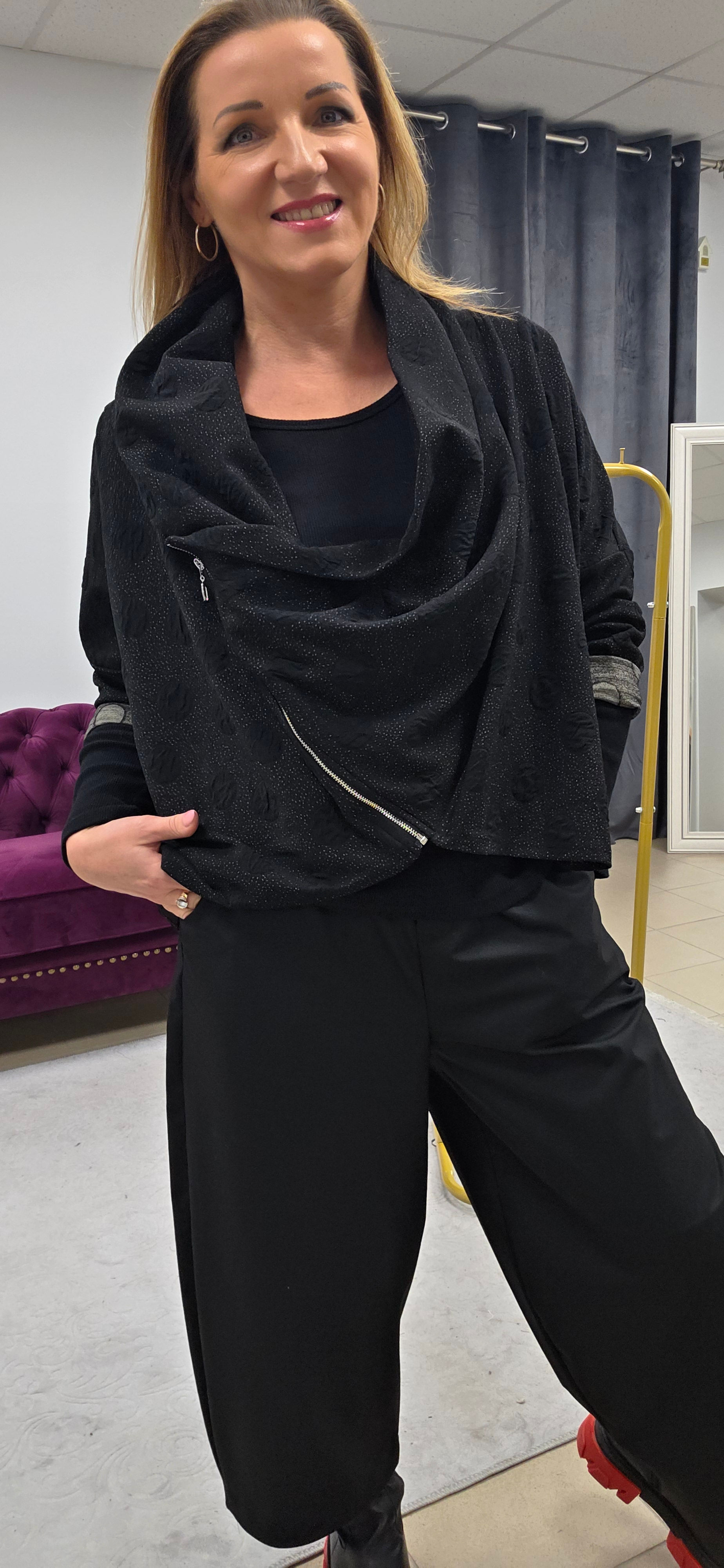 Oversize tipo modeliuojamas švarkelis