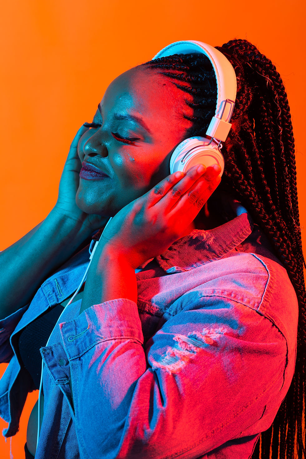 african-american-young-woman-listening-to-music-on-2025-02-24-11-12-52-utc.jpg