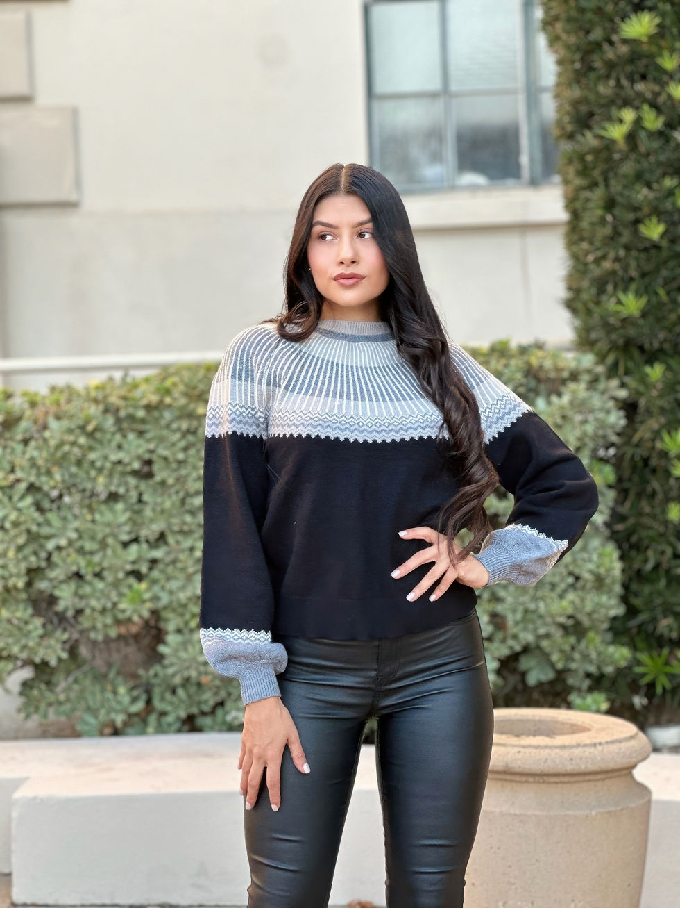Thumbnail: Neutral Color Block Knit Pull Out Sweater             