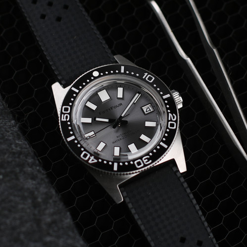 Vintage 6217-8000 V3 37MM Top hat sapphire Glass Grey Dial