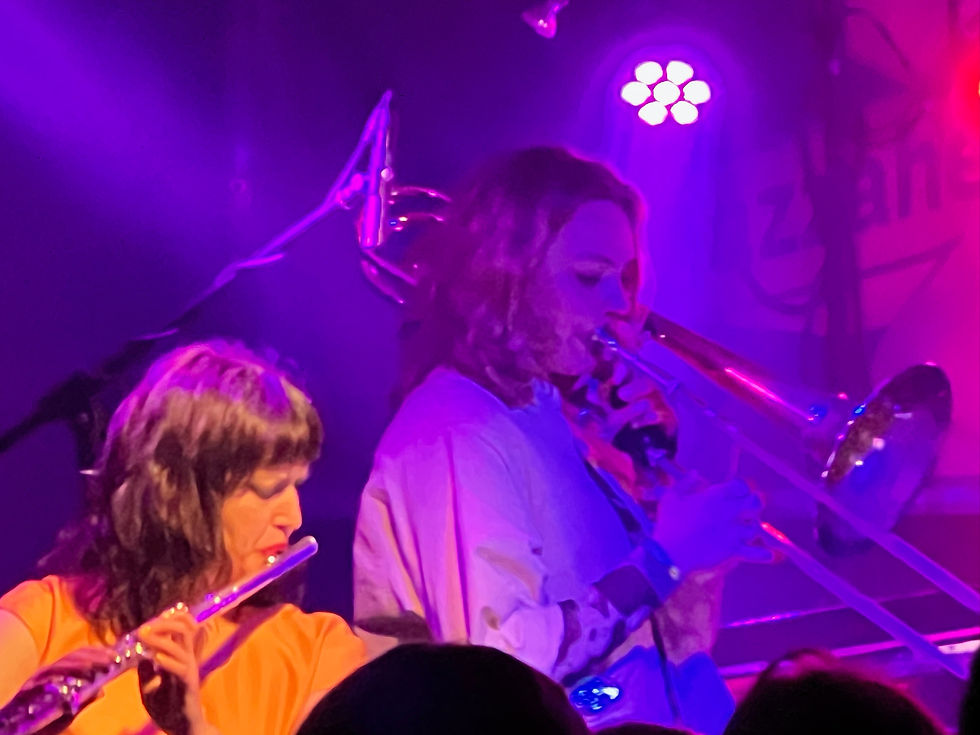 Maxine Troglauer and Elsa Nilsson.jpeg
