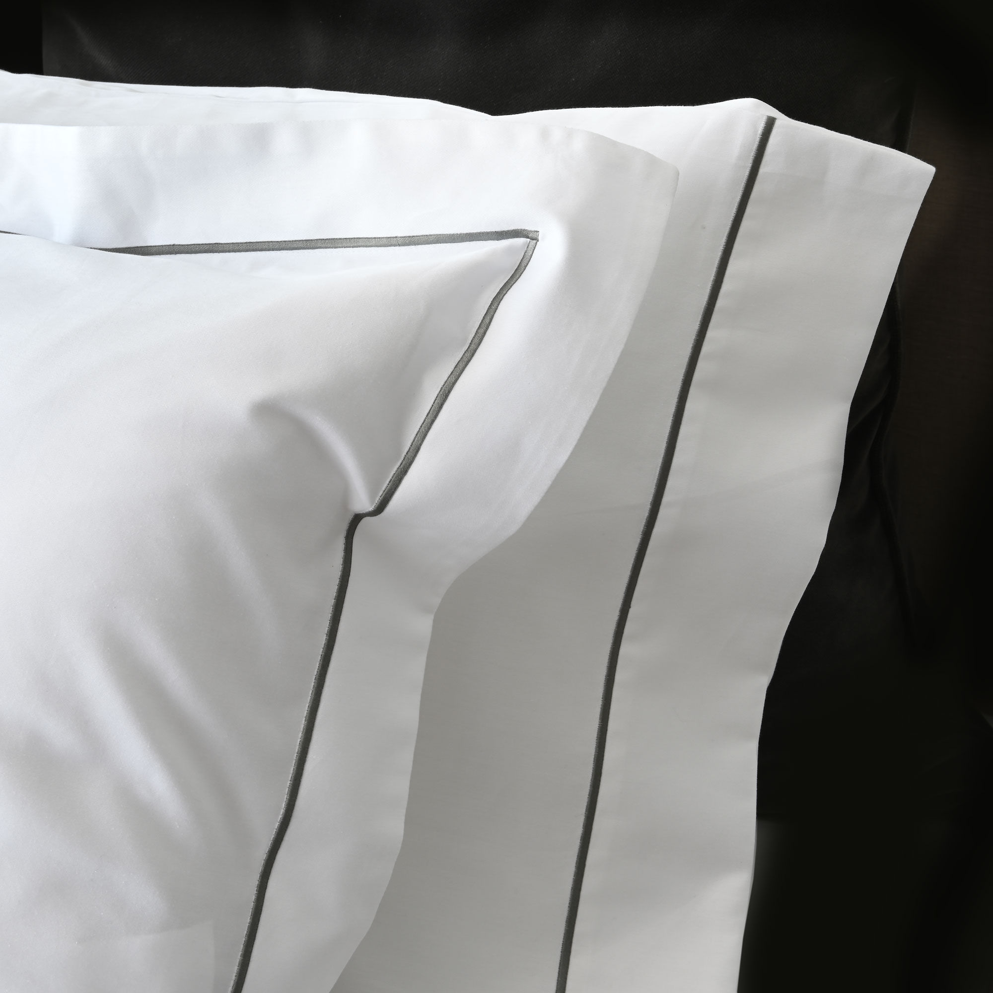 Imperial Hotel | Sateen with Satin Stitch
