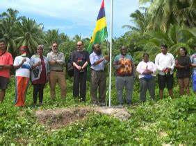 Chagos Visit Raising Flag mbcradio.tv.jpg