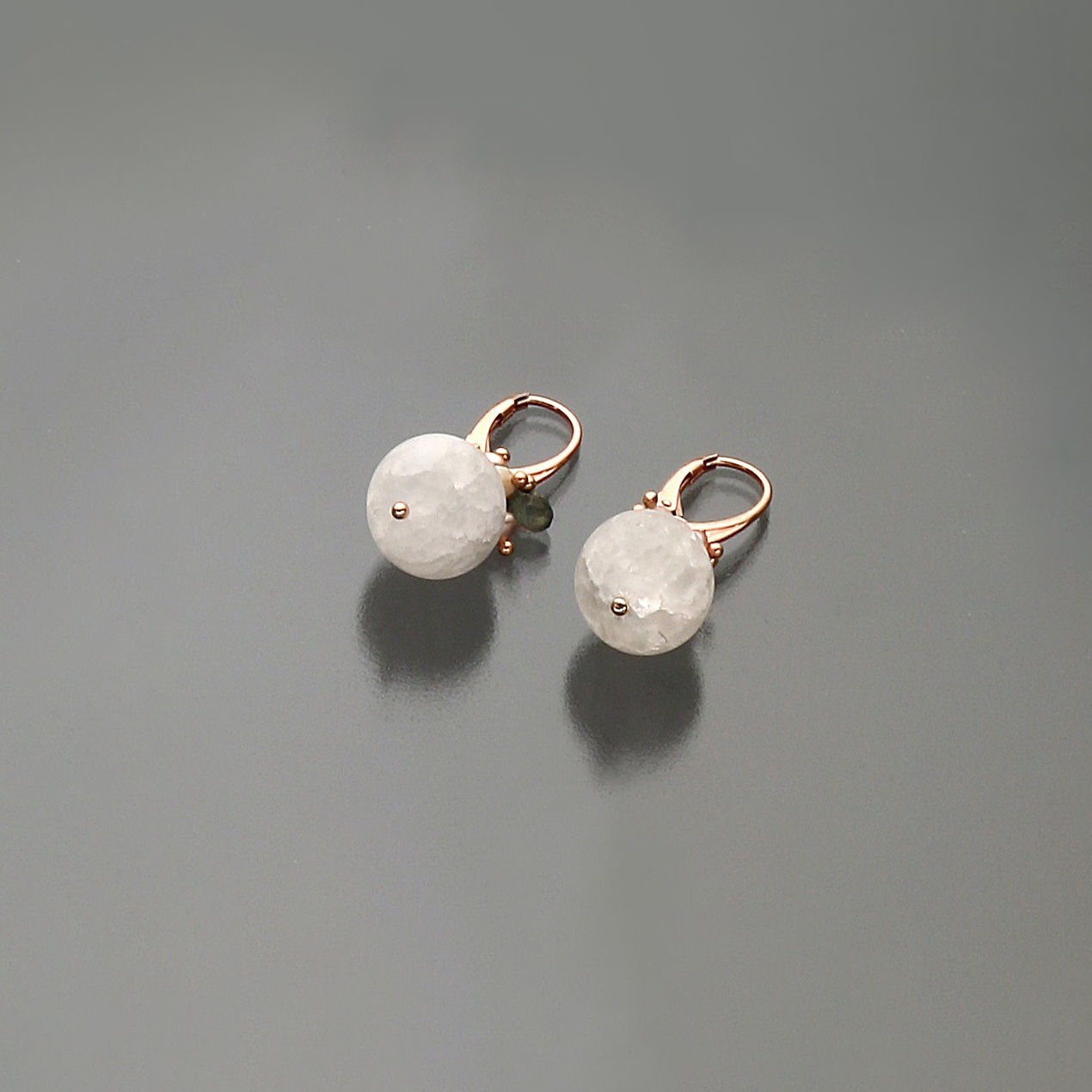 Orecchini cristallo di Rocca satinato, labradorite, opale e perle rosa coltivate