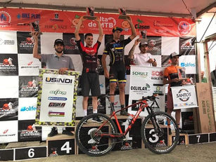 Lian Carlos é campeão Sub30 da 9º Volta MTB de Ituporanga