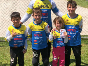 EQUIPE PEDALA ITAPEMA PARTICIPA DA TAÇA BRASIL DE BMX RACING 2025 EM CURITIBA