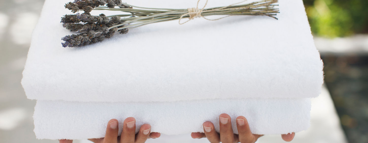 out-doors-private-deck-massage-at-kanonkop-house-knysna
