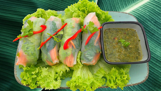 Guay Tieaw Lui Suan ก๋วยเตี๋ยวลุยสวน