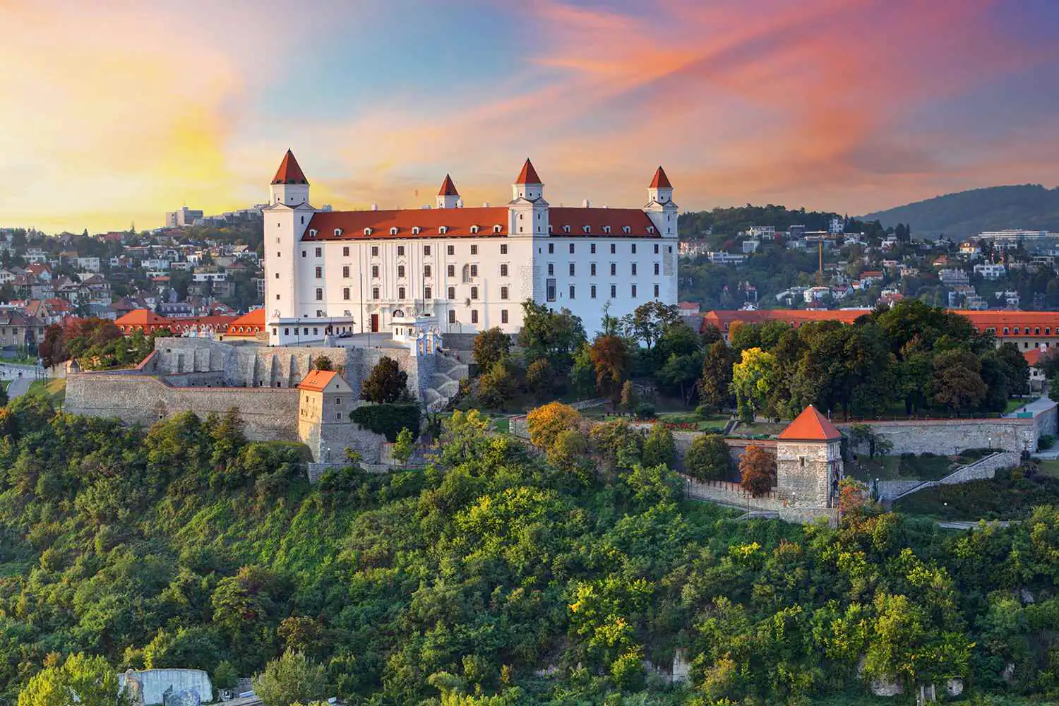 melodiesofthedanube_Bratislava_ss157235420_Bratislavacastle_gallery.webp