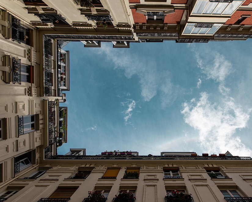 Christian Burri - cour immeuble.jpeg