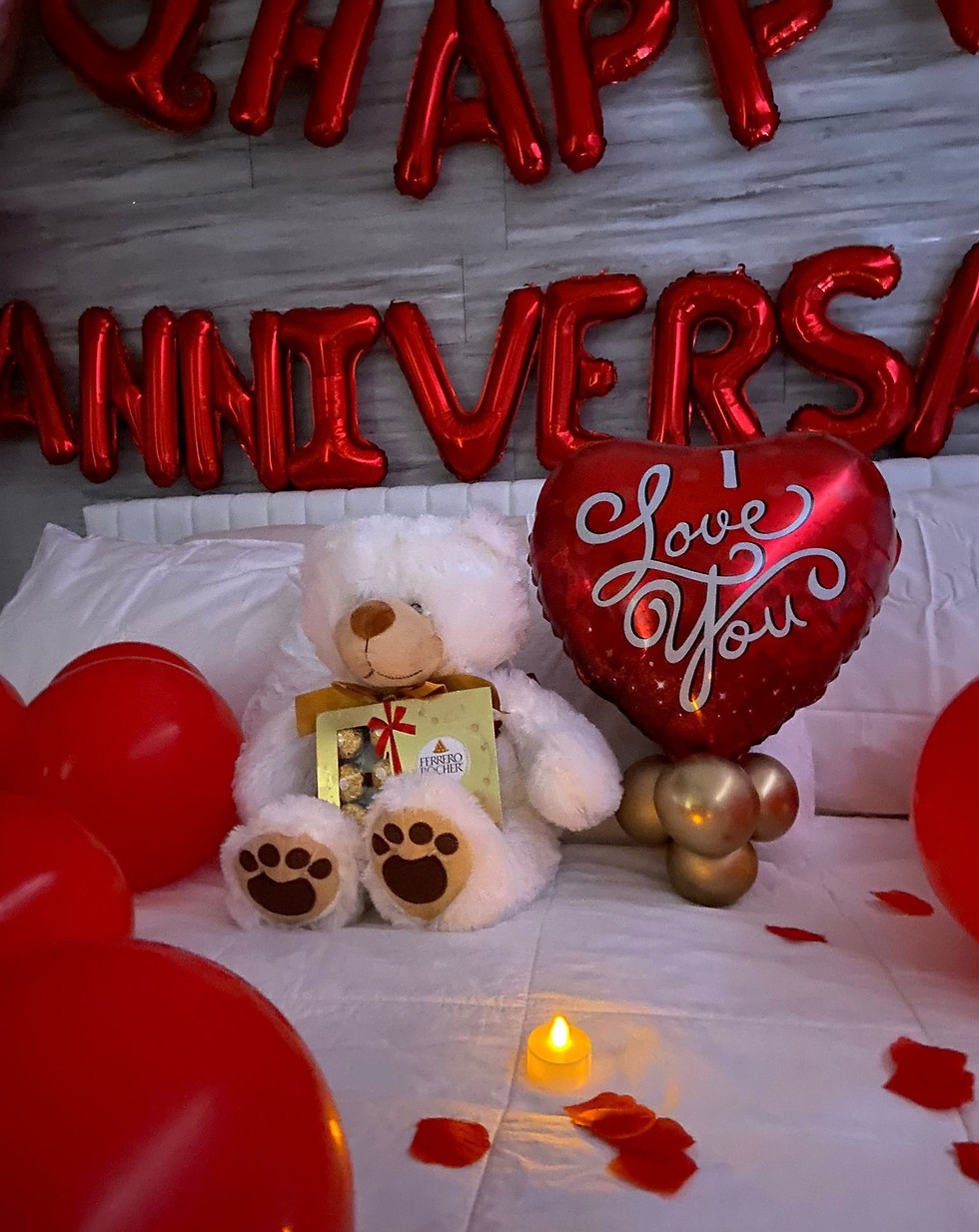 Miniatura: Happy Anniversary Room