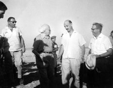 Prime Minister David Ben-Gurion visiting Hazor in the 1950s. To the right, Yigael Yadin and Joseph Aviram