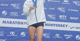 María Isabel Romero Santiago ganó el segundo lugar en el maratón Power Rade de Monterrey.