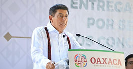 Da Salomón Jara 33 mdp a 34 comunidades de Oaxaca por servicio ambiental