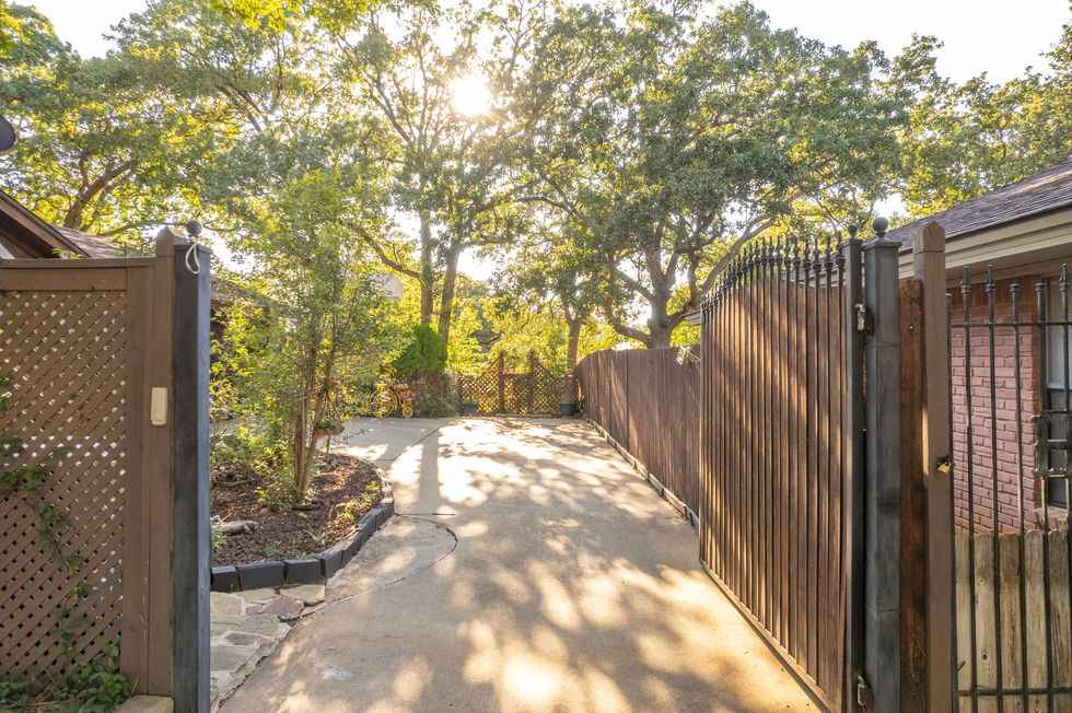2612 Keystone Dr-33