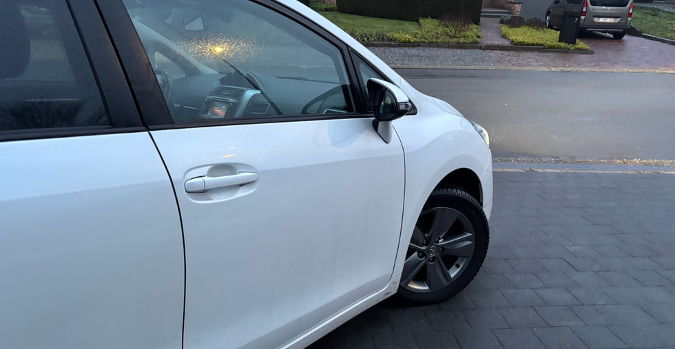 Toyota Verso 1.6 Diesel 2014 zijaanzicht met aluminium velgen en ruime gezinswagen uitstraling