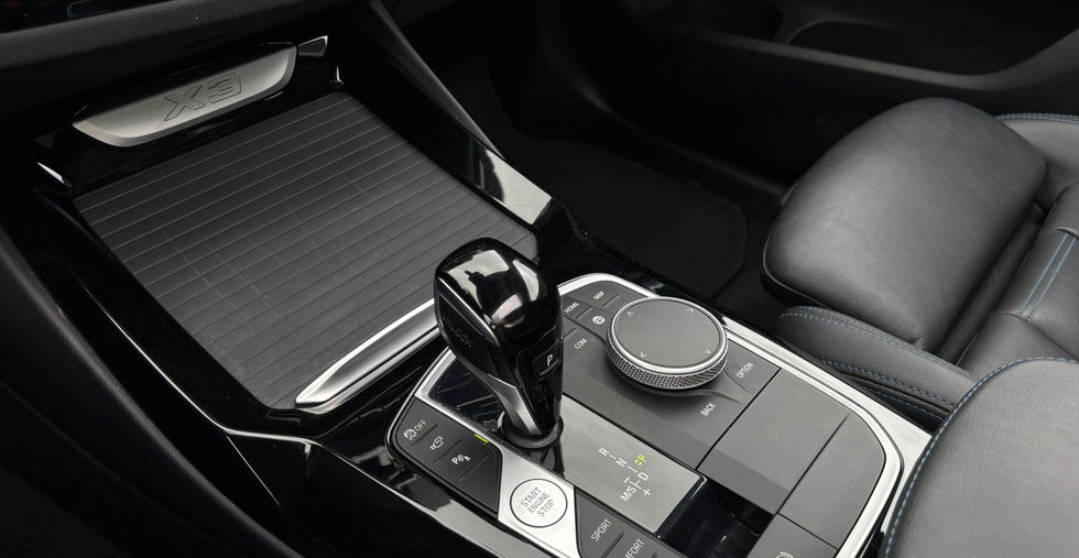 BMW X3 xDrive20 Hybride M-Pakket 2022 interieur