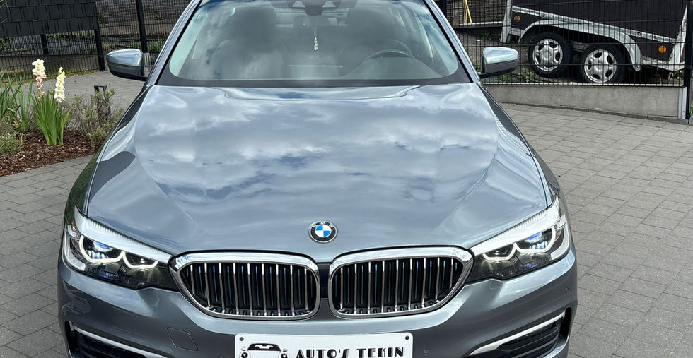 BMW 530e Plug-in Hybride Automaat 2018 vooraanzicht met LED-verlichting en elegante premium uitstraling