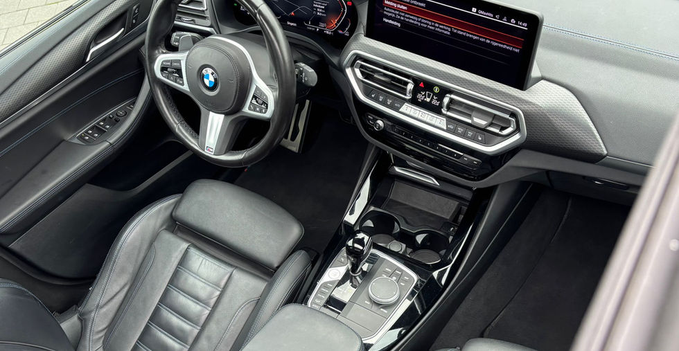 BMW X3 xDrive20 Hybride M-Pakket 2022 interieur