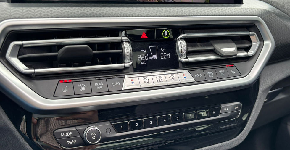 BMW X3 xDrive20 Hybride M-Pakket 2022 interieur