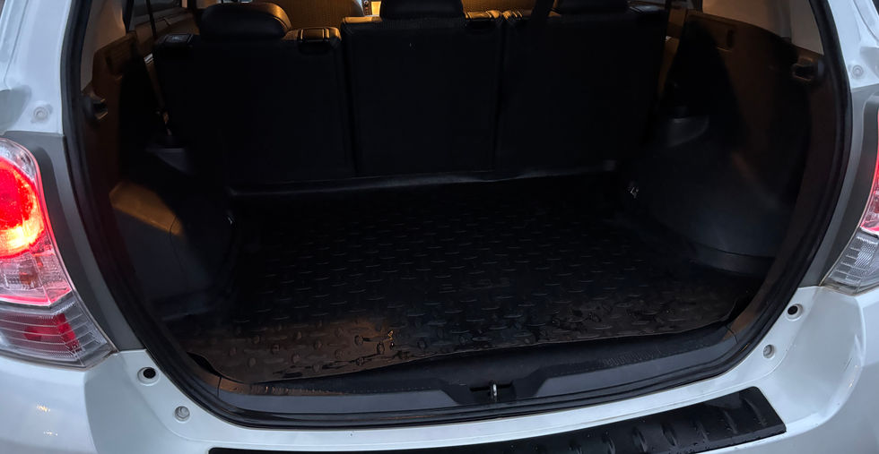 Toyota Verso 1.6 Diesel 2014 interieur met aluminium velgen en ruime gezinswagen uitstraling