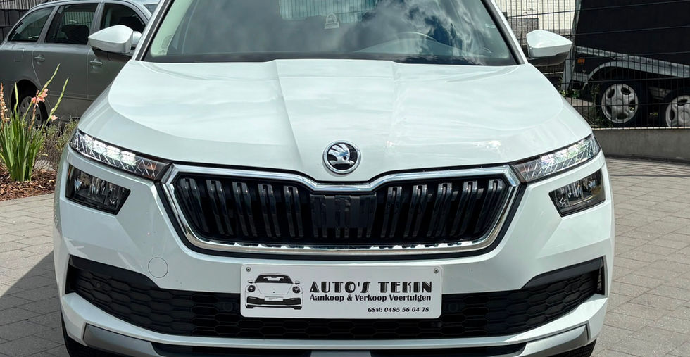 Škoda Kamiq Clever 1.0 TSI DSG Automaat 2022 vooraanzicht met volledige LED-koplampen en moderne SUV-uitstraling
