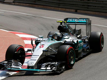 Crucial error by Mercedes hand Rosberg victory