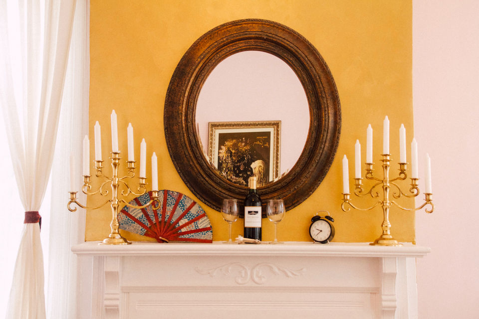 Isetta Inn Hostel Belle's Boudoir Room