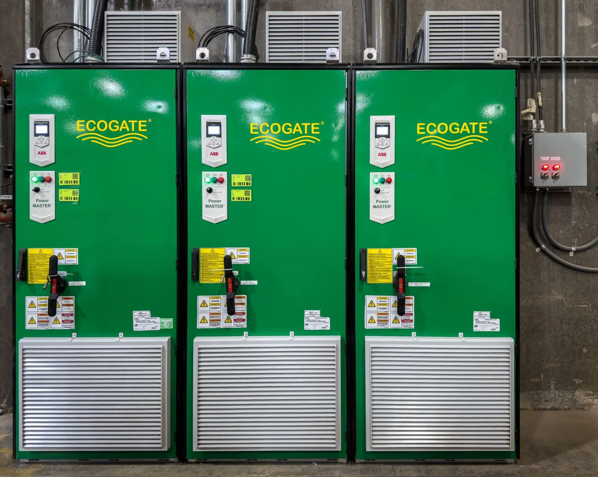 The greenBOX Nxt control unit is capable of managing up to 75 automatic gates for many on-demand dus