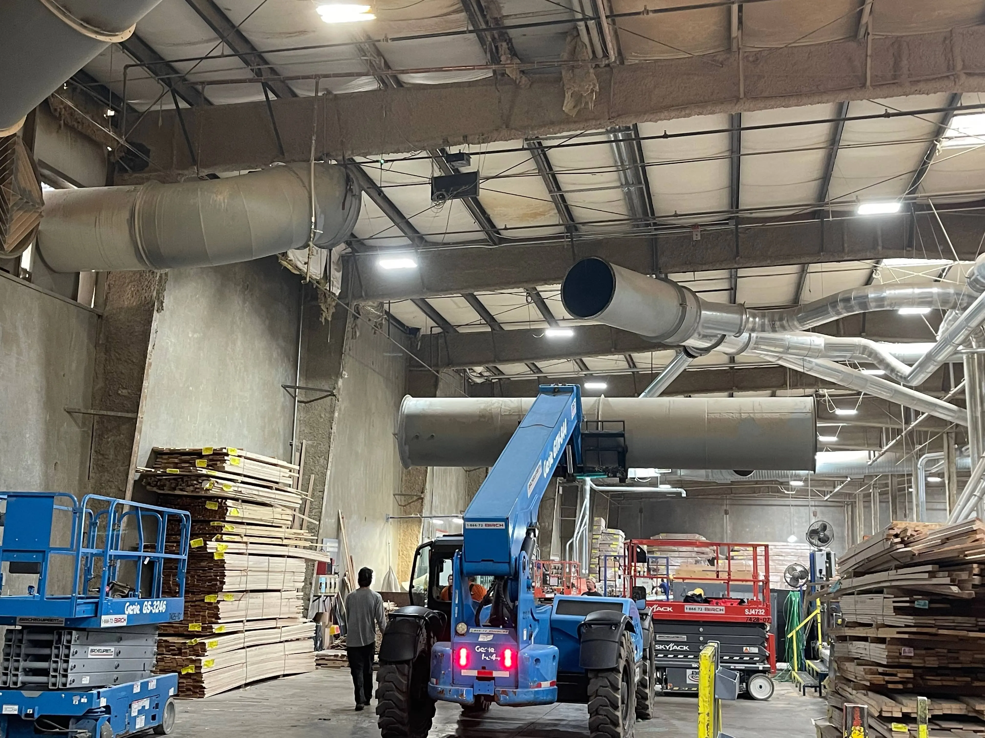 New duct lines being installed at Metrie, Ferndale