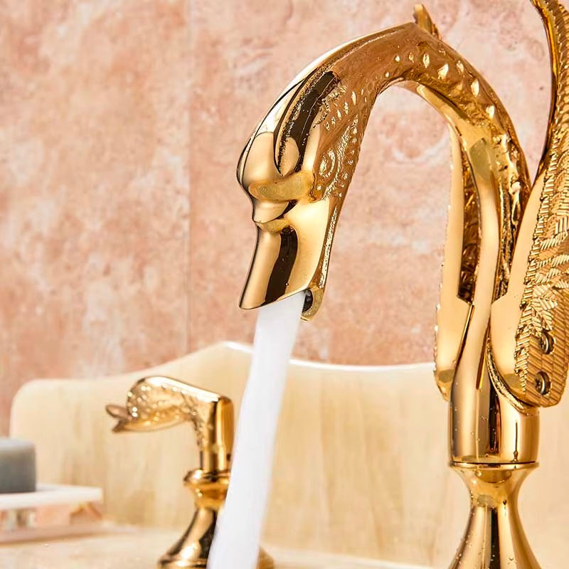 Miniatura: TORNEIRA MISTURADOR CISNE DUPLO COMANDO DOURADA