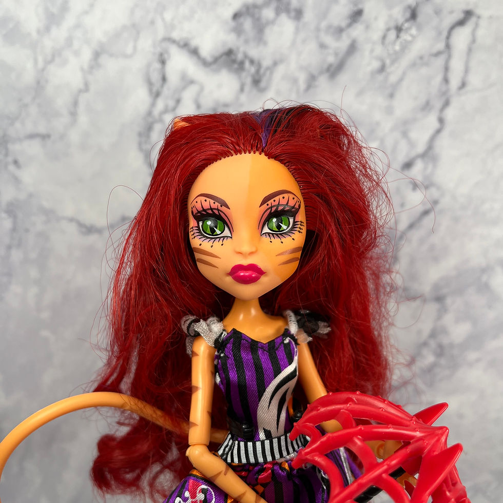 Thumbnail: Monster High (2015) Doll - Freak Du Chic - Toralei Stripe #CHX99