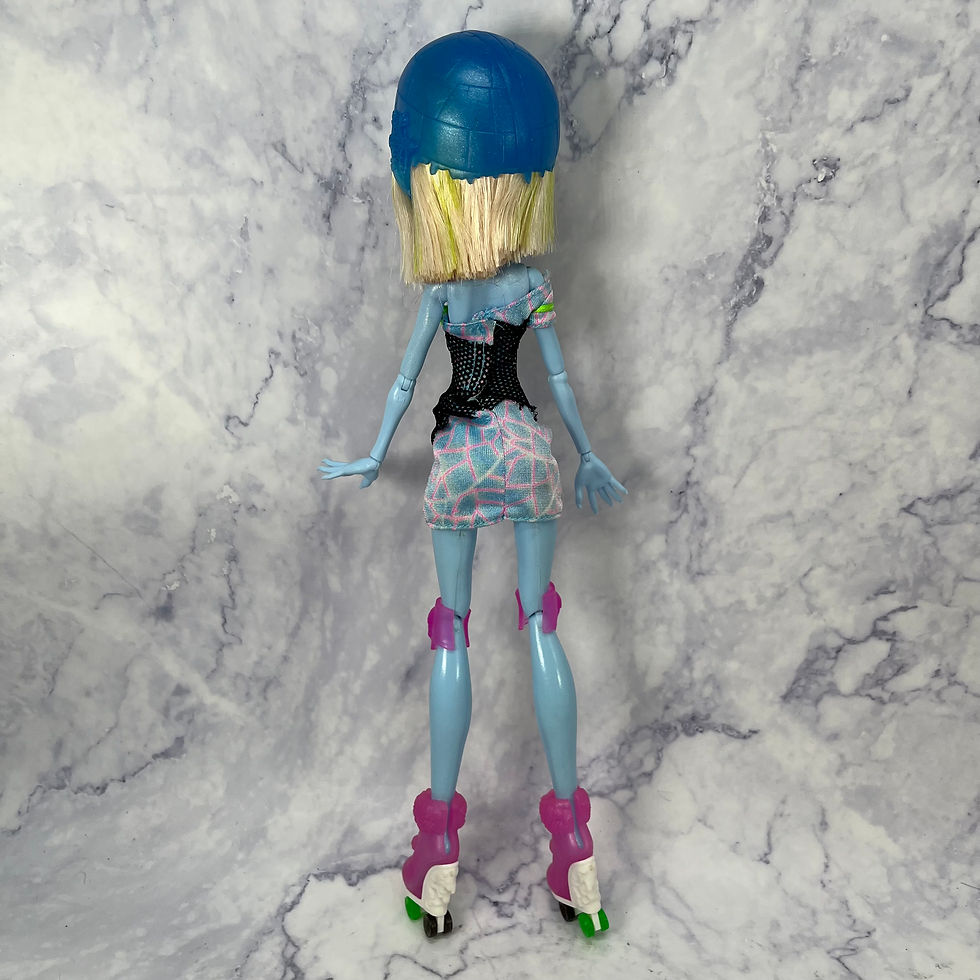 Thumbnail: Monster High (2013) Doll - Skulimate Roller Maze - Abbey Bominable Doll #Y8349