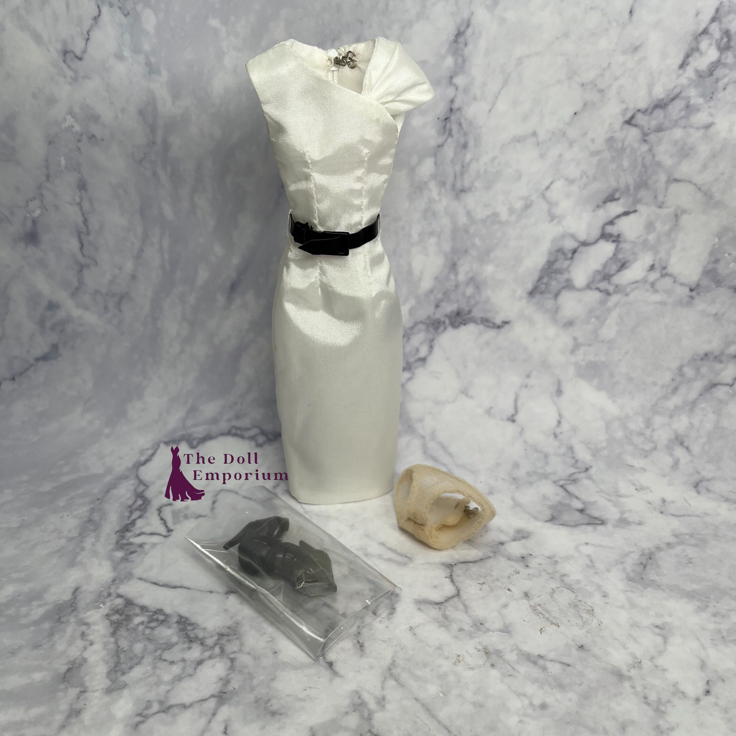 Integrity Toys (2015) - ITBE 'Immaculate’ Finley Prince - Outfit Only