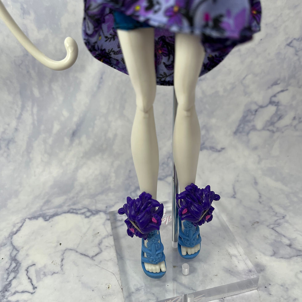 Thumbnail: Monster High (2014) Doll - ‘Gloom & Bloom’ Catrine De Mew #CDC08