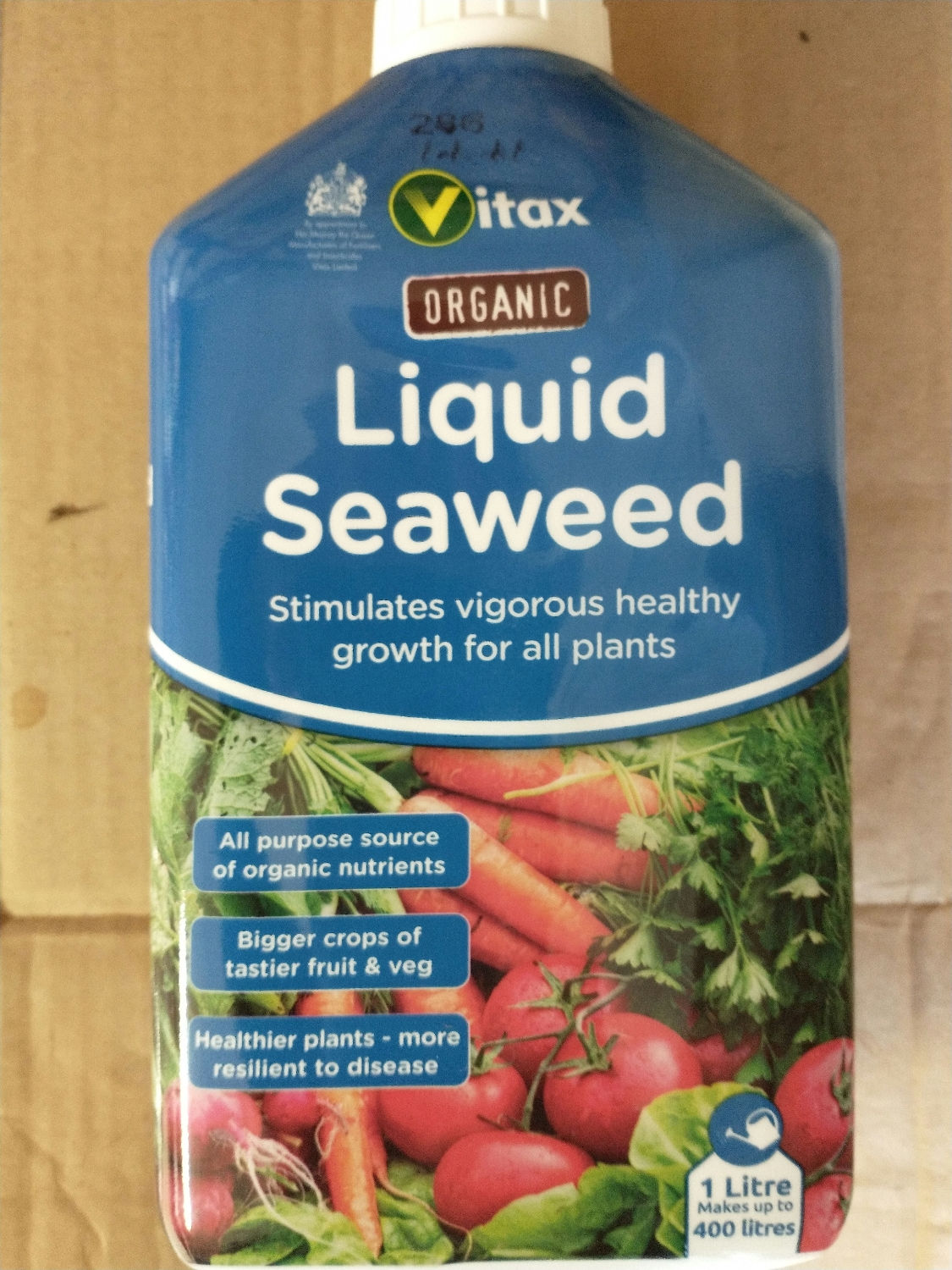 Vitax Organic Liquid Seaweed stimulates healthy plant growth