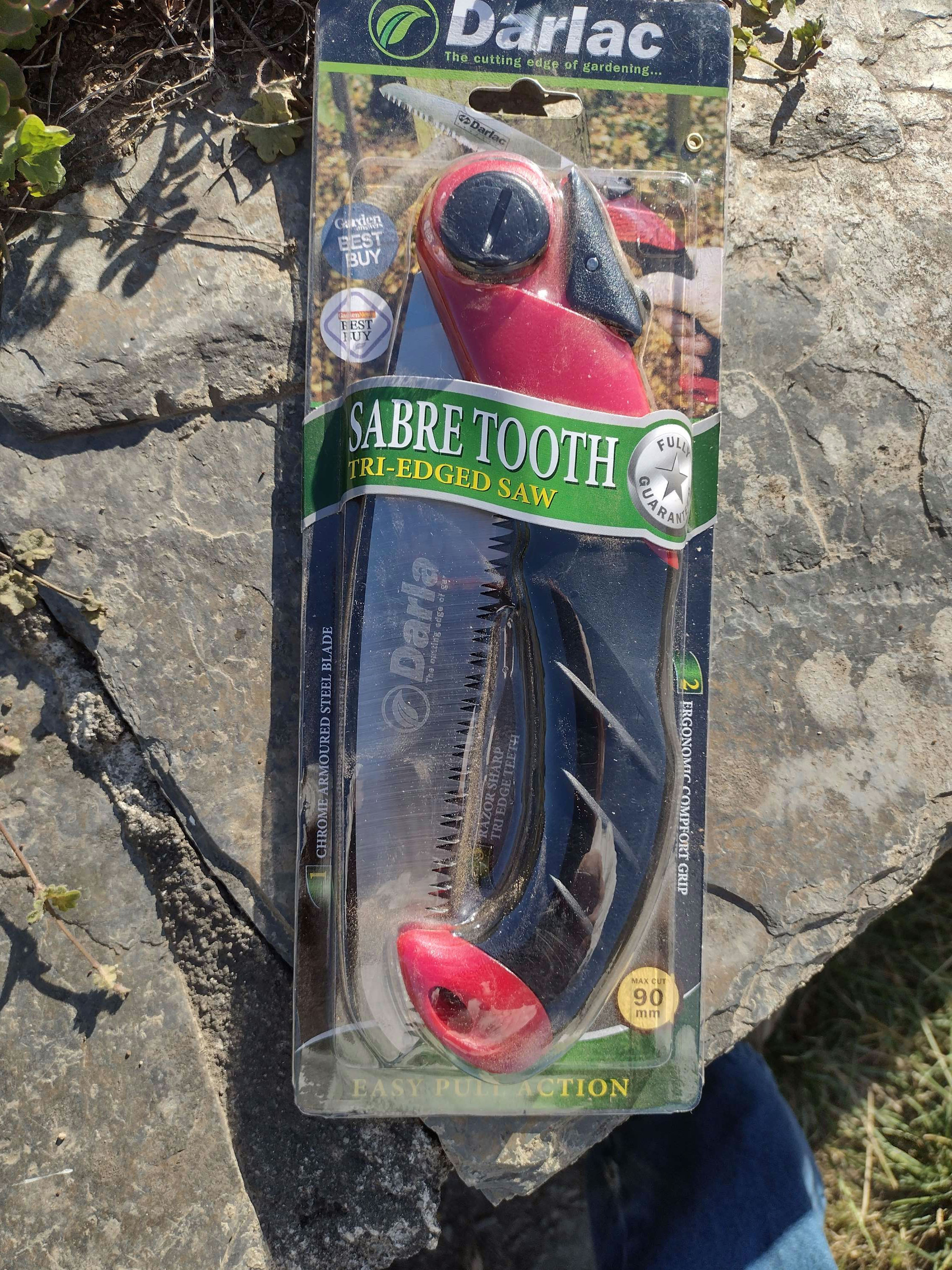 Red Sabre Tooth folding saw, gardening tool