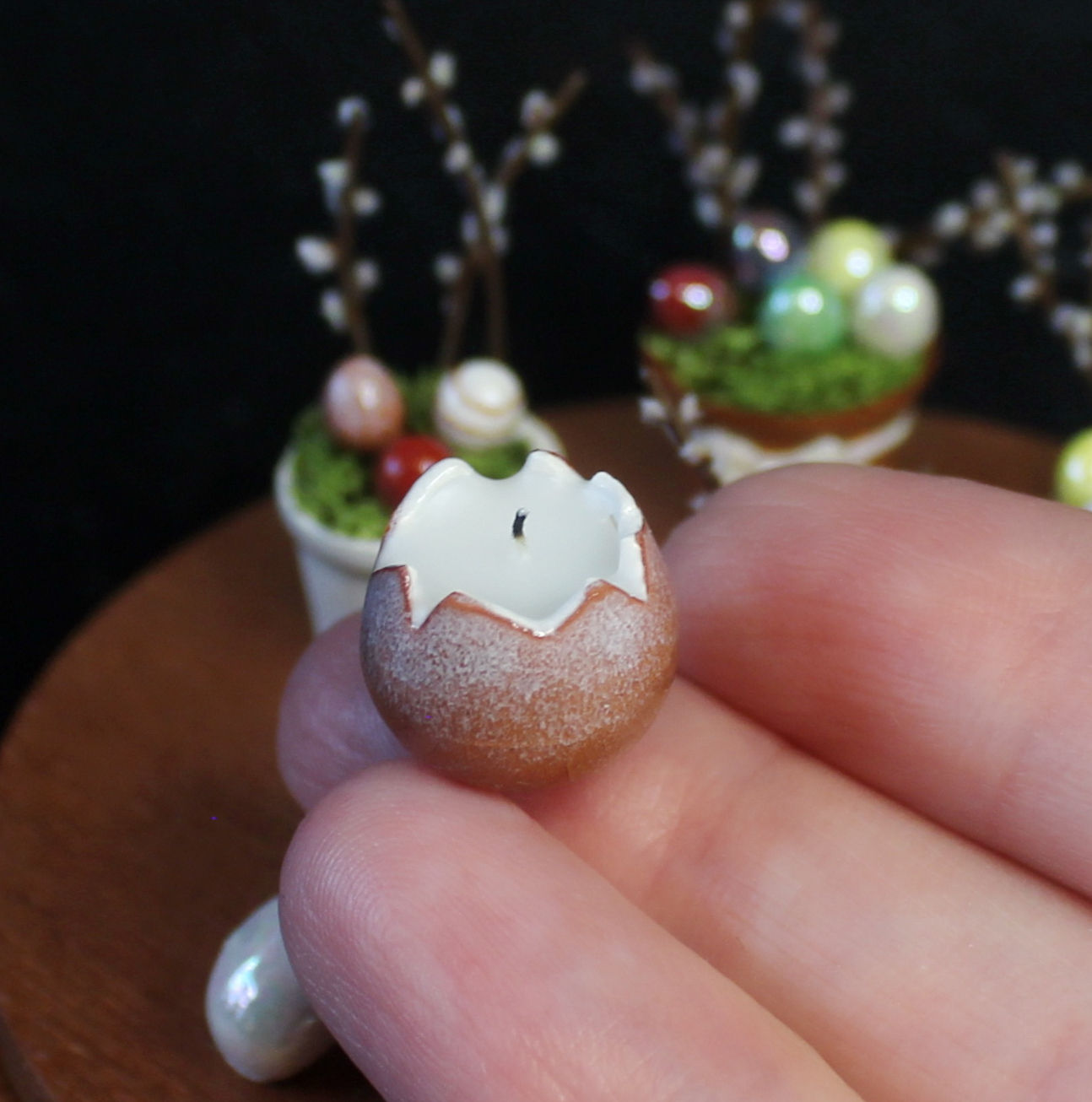 1:12 Scale Miniature Ceramic Egg Shaped Candle Holder with Real Candle