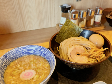 時々無性に食べたくなる「舎鈴」のつけ麺