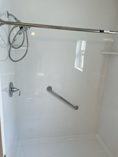 Gradeur Bay Homes Bathroom Remodel.jpg