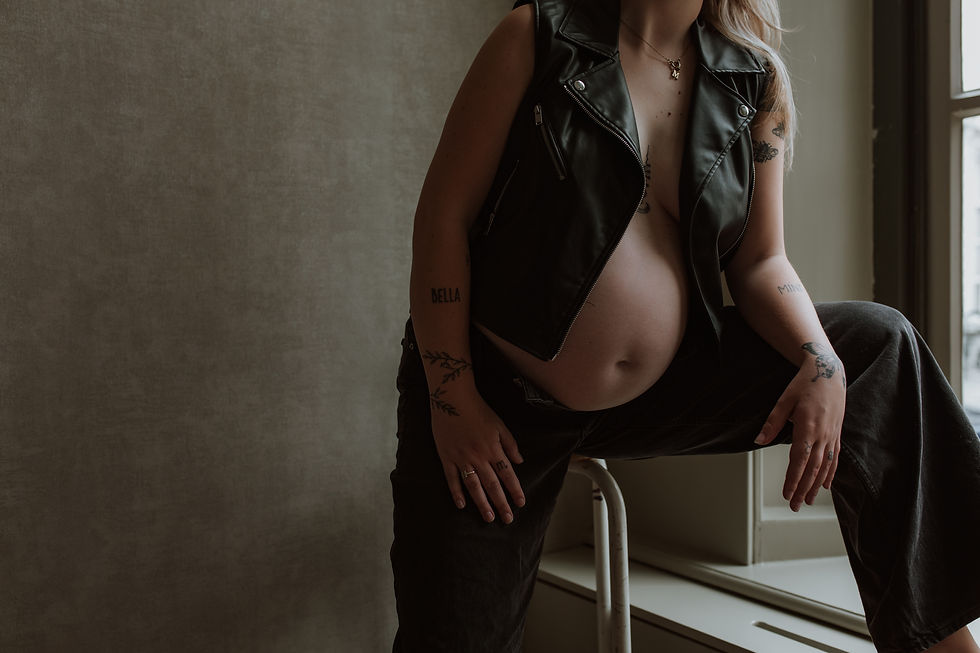Editorial Zwangerschapsshoot in de studio
