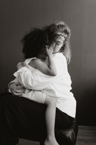 Motherhoodfotoshoot in de studio Arnhem
