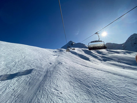 Schnee, Sonne, Spaß & Spiele