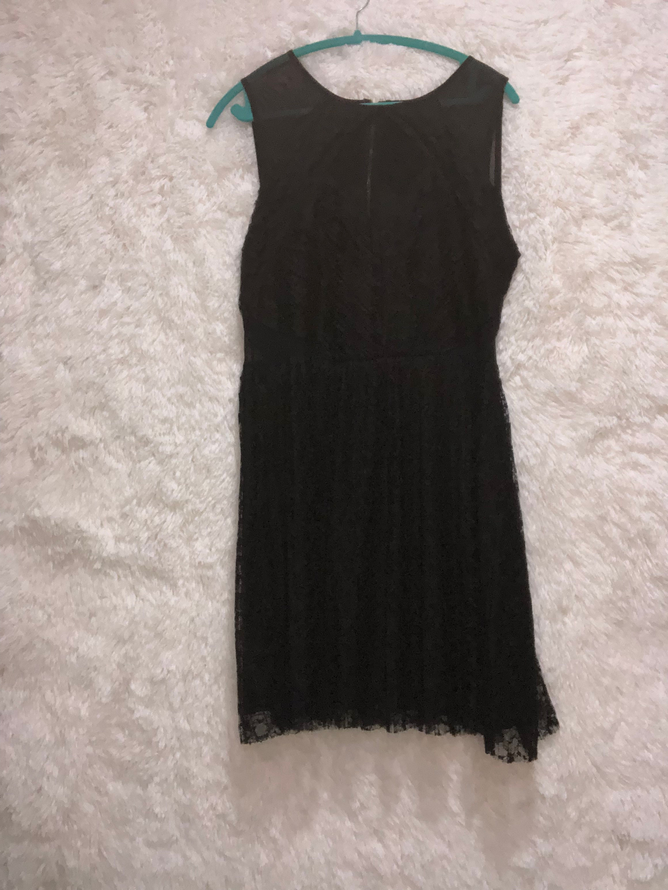 Black Sleeveless Dress