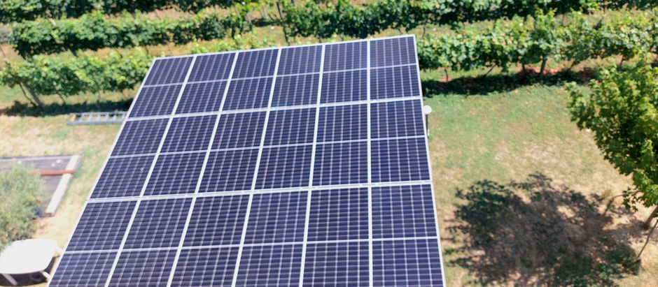 Vuoi Trasformare la Tua Pergola o la tua Pensilina in una Fonte di Energia e Risparmio? Ecco Come! Pergole fotovoltaiche