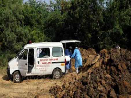 मानवता हुई शर्मसार 80 वर्षीय वृद्ध के शव को लेकर घूमती रही एंबुलेंस