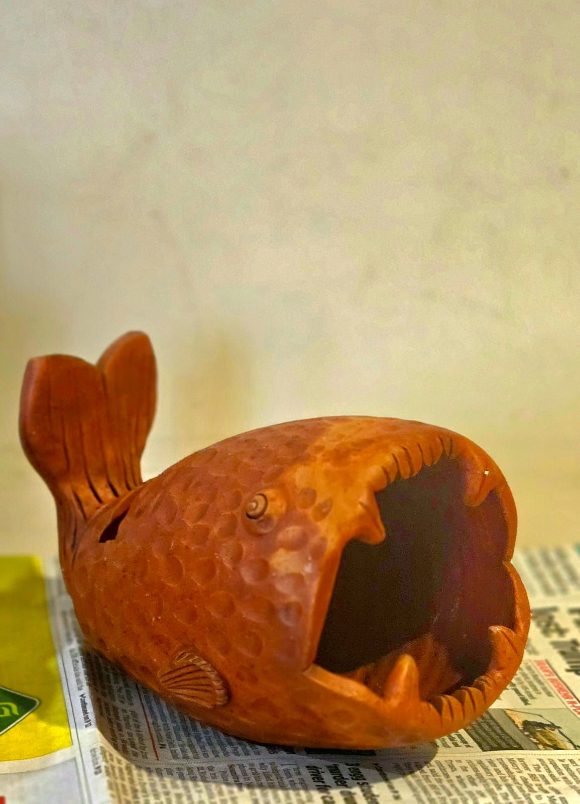 Table Decor: Mobile charger stand made of terracotta