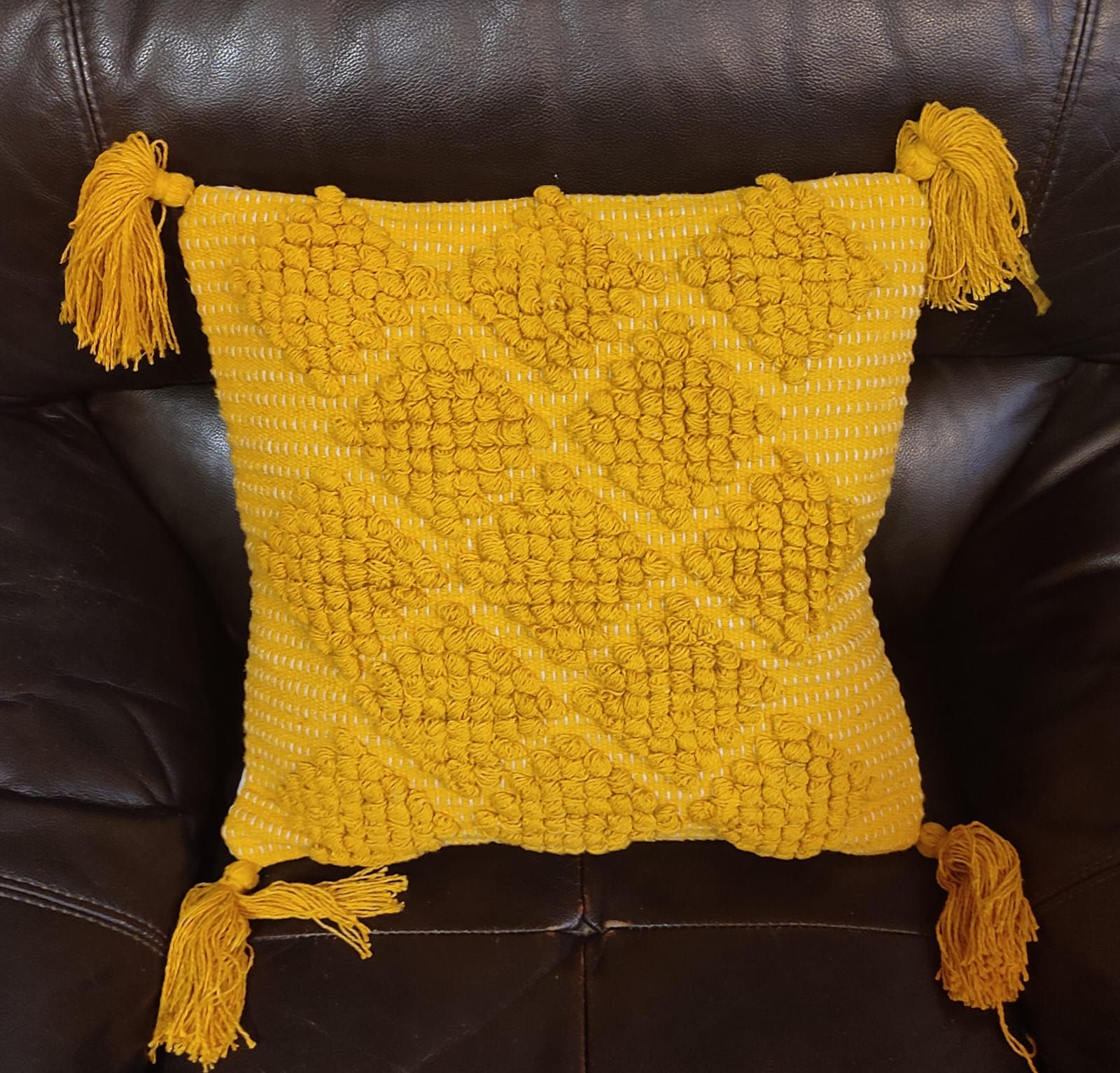 Accessory: Hand-woven cotton cushion cover